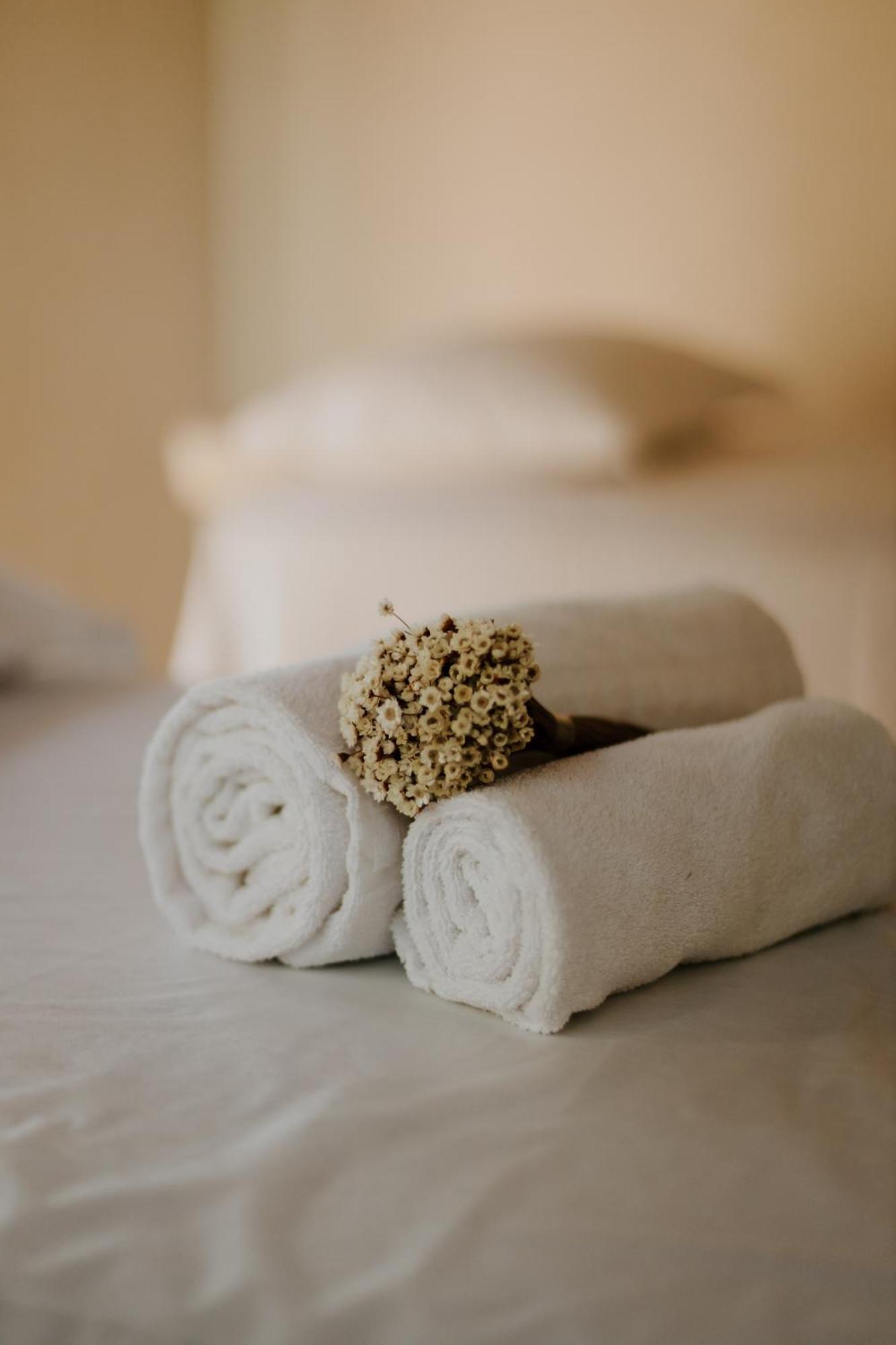 Hotel Mercedes Илябела Екстериор снимка
